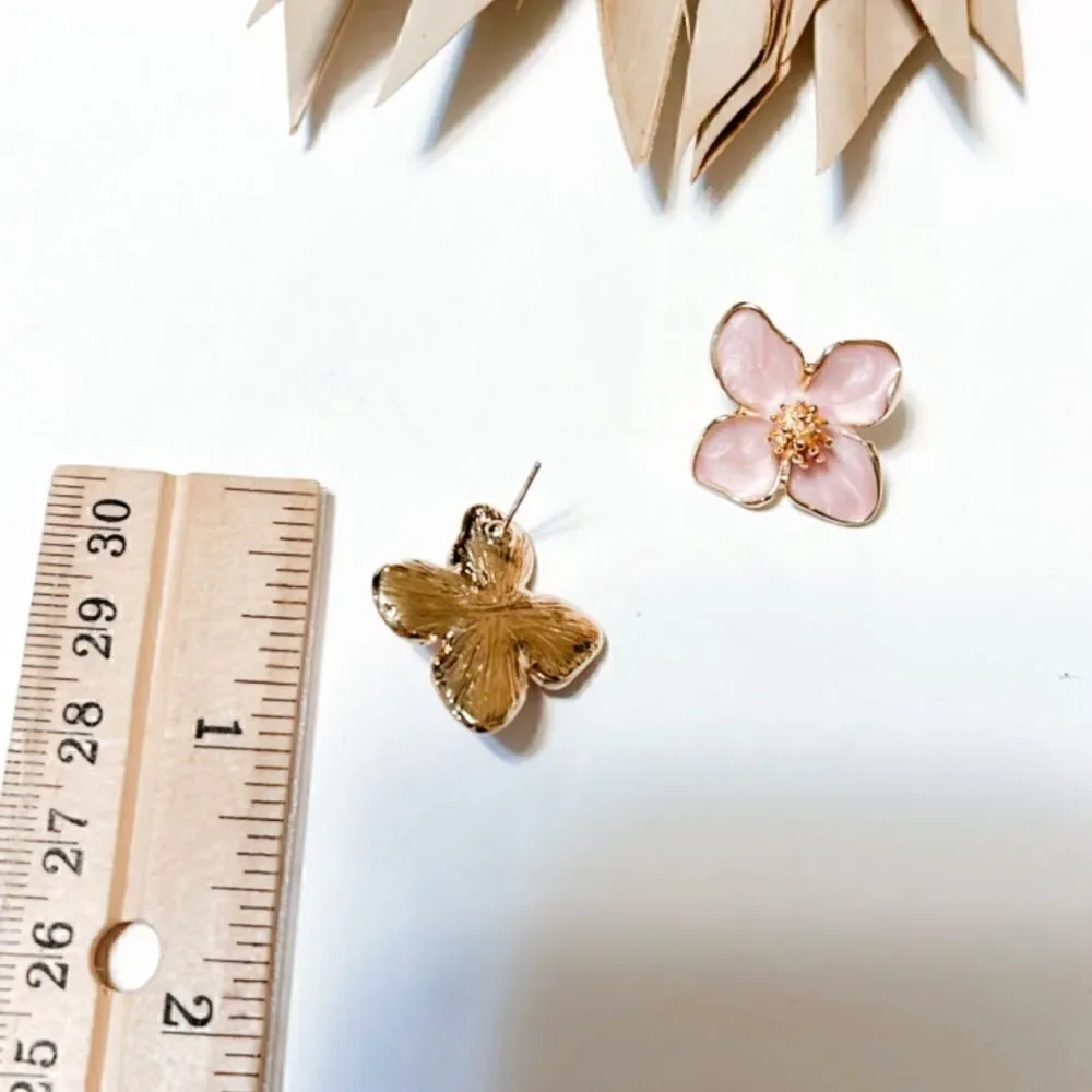 Pink flower earrings  #541